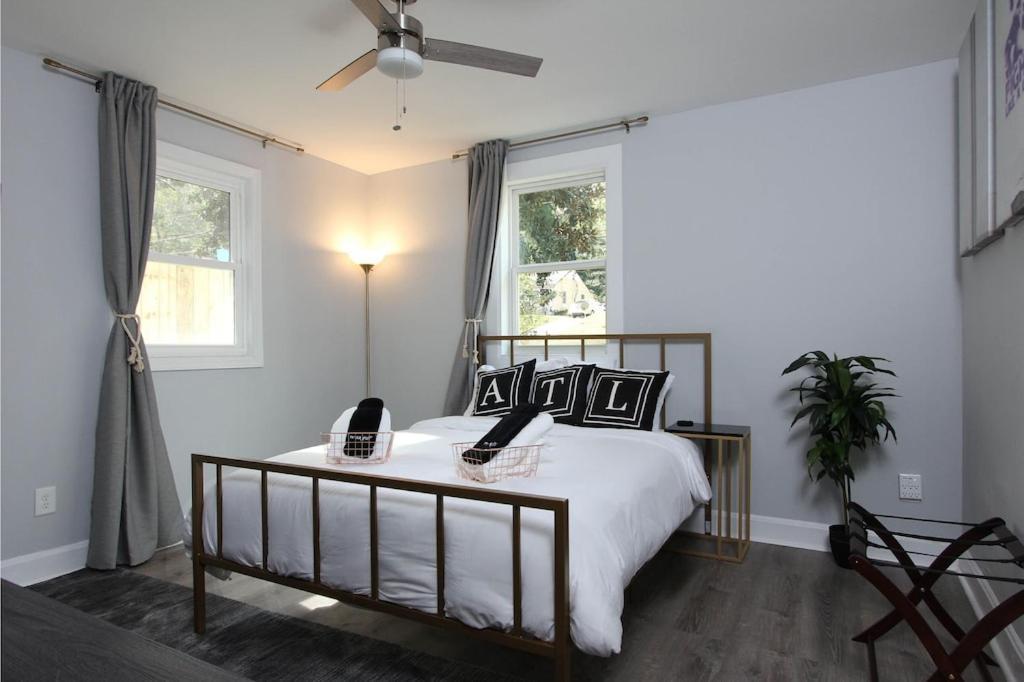 West End Bungalow Perfect To Work, Play, & Escape Atlanta Kültér fotó